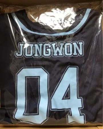 ENHYPEN 유니폼 셔츠의 정원