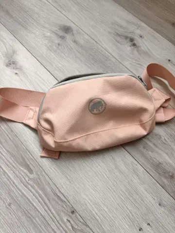 마무트 핑크 나일론 메신저 백 코끼리 로고