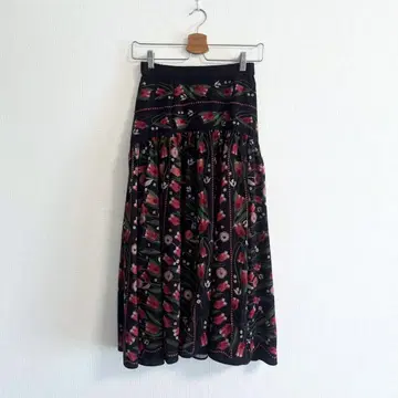 GRACE CONTINENTAL 23SS 플라워 패턴 프린트 스커트