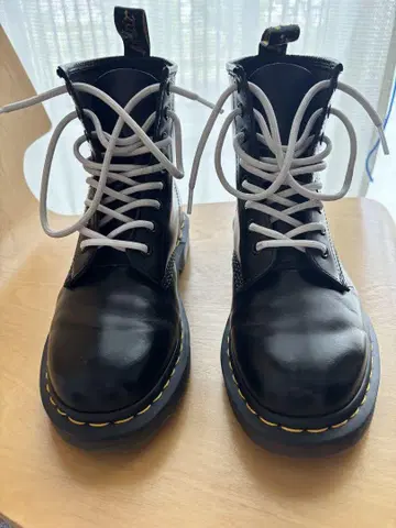 닥터 마틴 Dr.Martins 8홀 부츠