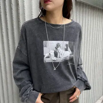 인기 완판템 mline 빈티지 사진 롱T 빈티지 블랙