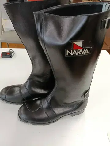 NARVA 블랙 롱 부츠 지퍼
