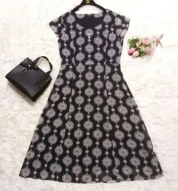 LAURA ASHLEY 롱 원피스 기하학 패턴 LL 네이비