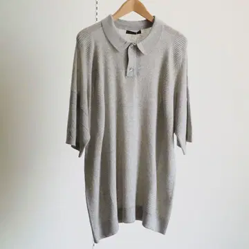 미사용 새상품, 택 포함 modem design KNIT POLO