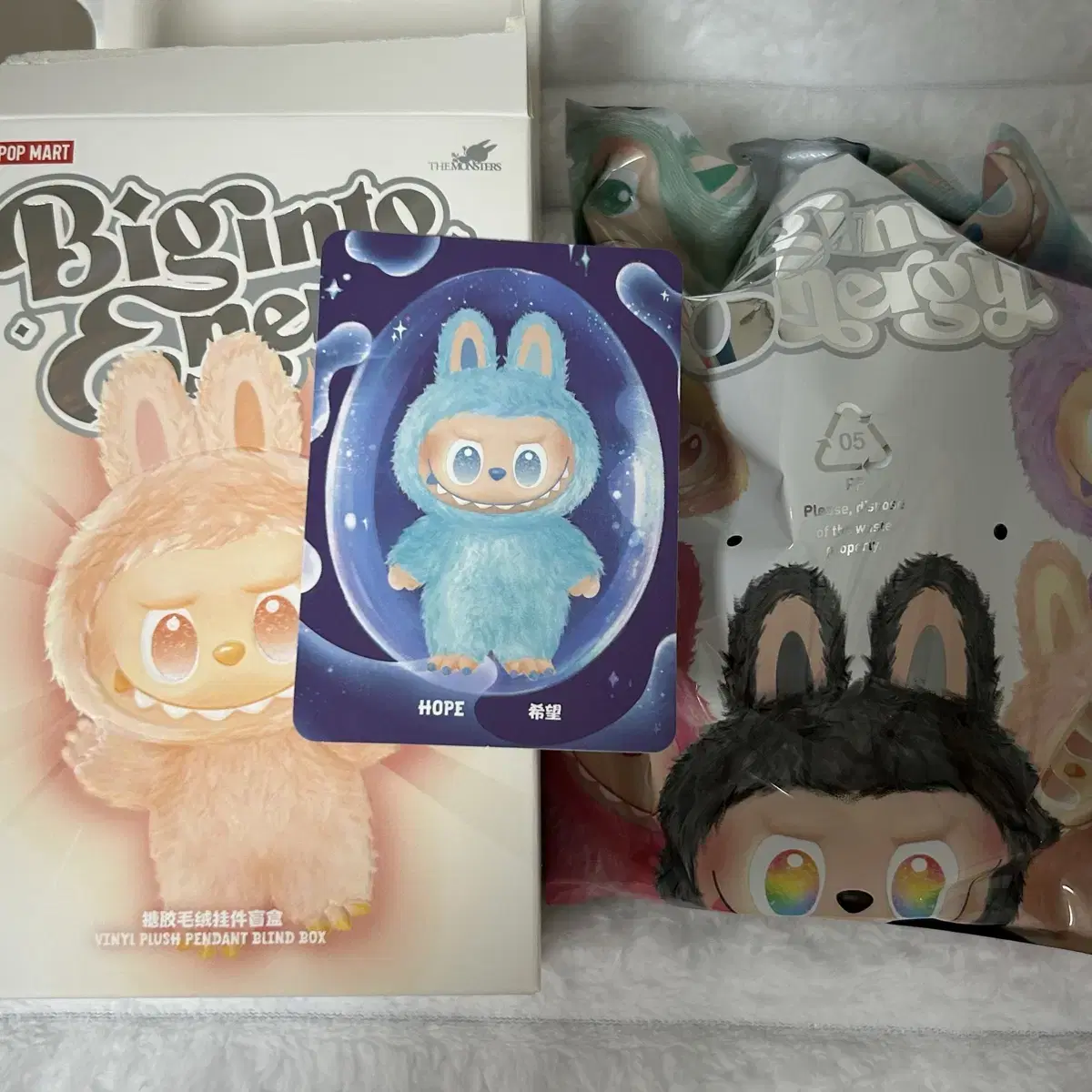 HOPE　ラブブ Labubu highlight Hope on Bunjang Global Site.