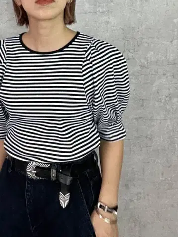 새상품 트라노이 TRANOI 버터플라이 상의