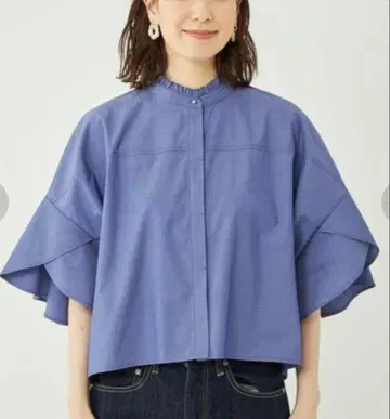 컨디션 최상 그린 라벨 릴랙싱 플레어 슬리브 크롭 셔츠 파랑