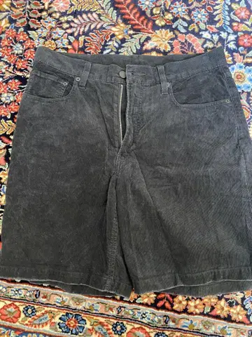 블랙 코듀로이 숏 팬츠