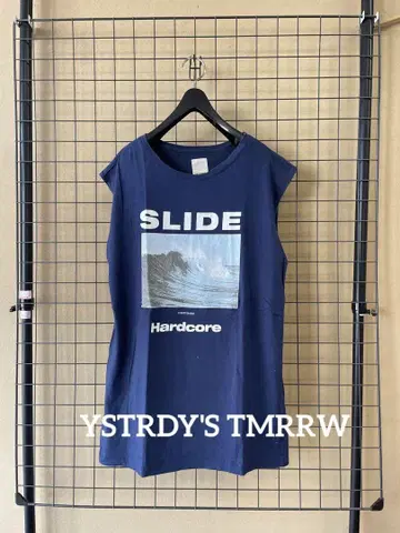 YSTRDY'S TMRRW 예스터데이즈투모로우 슬리브리스 TEE