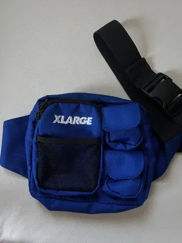 XLARGE 바디백 파랑