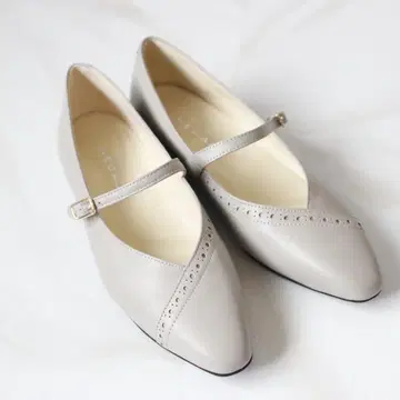 [컨디션 최상] REGAL 메리 제인 플랫슈즈 22.5cm 베이지