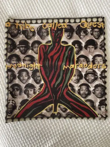 매직 스틱의 a tribe called quest 클러치백