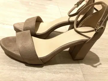 베이지 스트랩 힐 샌들 약 8cm