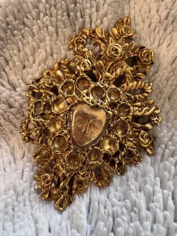 크리스천 라크루아 Christian Lacroix 브로치