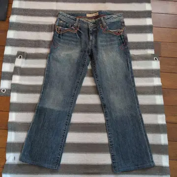 폴로 청바지. 랄프 로렌 자수 디자인 블루 청바지