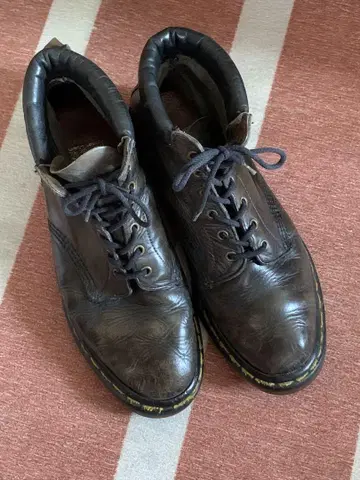 오니 페이드 Dr.Martens 6홀 부츠 잉글랜드제