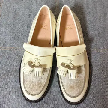 메종 드 리프 크림색 태슬 로퍼 24.5cm