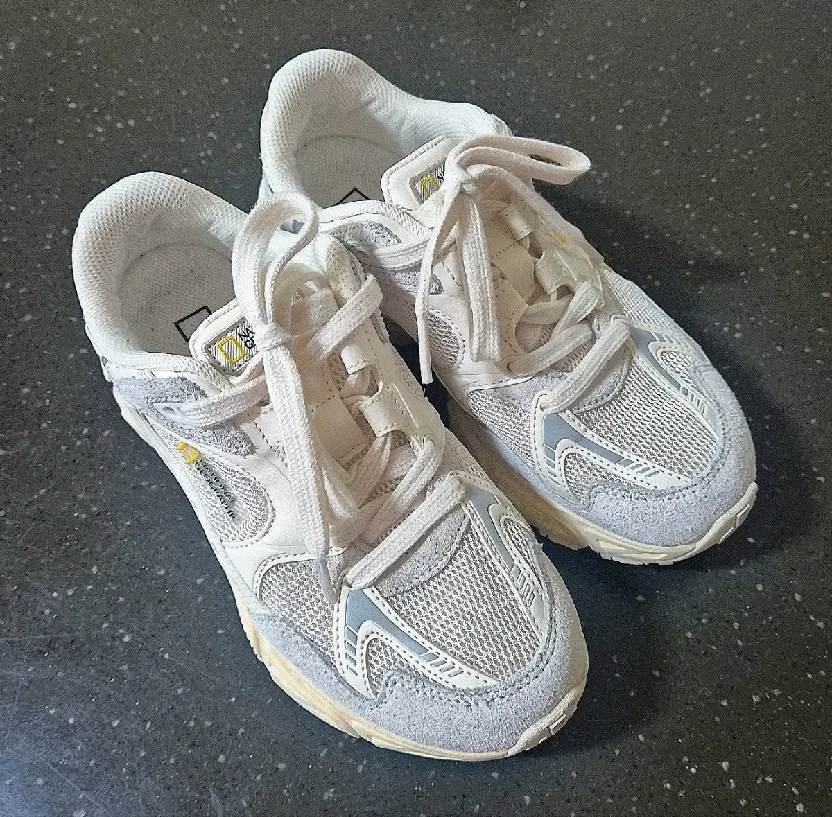 National Geographic Women's Contour Sneakers, Ivory, Size 230