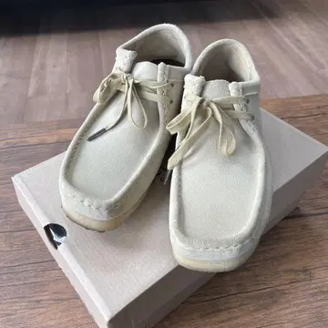 CLARKS 왈라비