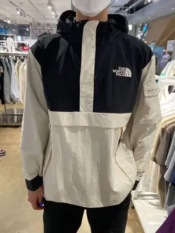 THE NORTH FACE 나일론 자켓 크림/블랙