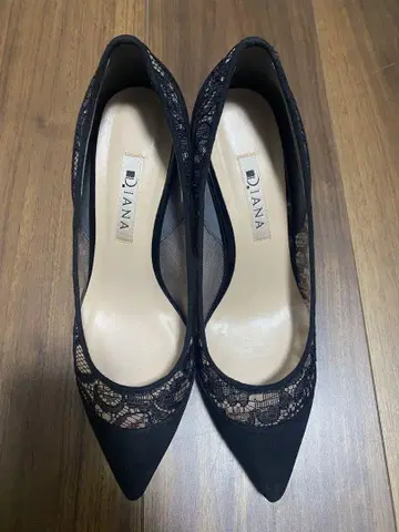 DIANA 블랙 레이스 스틸레토 힐