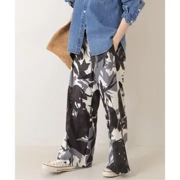 Spick & Span 레이어 그래픽 와이드 팬츠