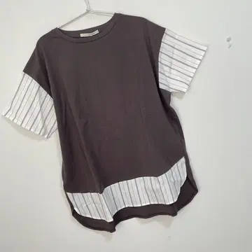루카레이디루카 브로케이드 도킹 티셔츠 / 셔츠 절개 크루넥 티셔츠