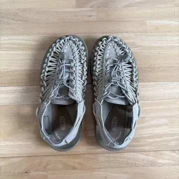 KEEN 유니크 샌들 22.5