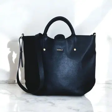 새상품급 FURLA 2WAY 숄더 토트 백 비즈니스 훌라 블랙