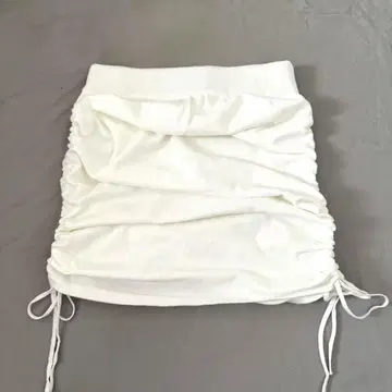 화이트 개더 타이트 스커트