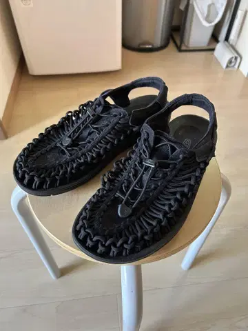 KEEN UNEEK (유니크) 샌들 25cm
