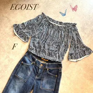 EGOIST/오프숄더 7부 소매 탑 페이즐리 무늬 네이비