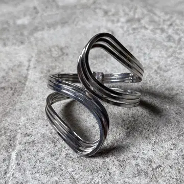 Designed bangle