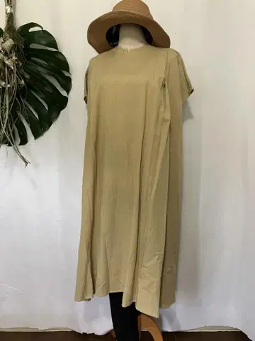 베이지 프렌치 슬리브 롱 원피스 새상품 정가 11000엔 택 포함