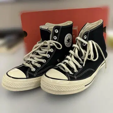 CONVERSE (컨버스) 척 테일러