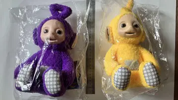 택 포함 새상품 텔레토비즈 봉제 인형 보라색 노랑 2개 세트