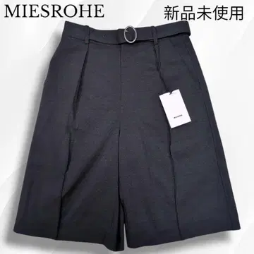 새상품 24년 미스로에 sustaibable 버클 디자인 하프 팬츠