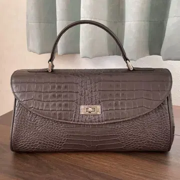브라운 크로커다일 스타일 핸드백