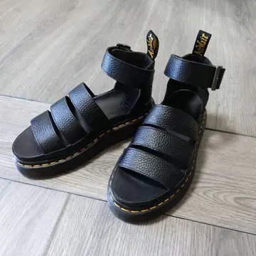 Dr.Martens CLARISS 샌들