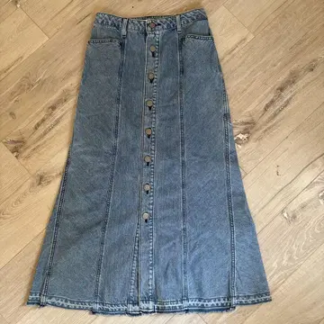 AZUL by moussy 프론트 버튼 데님 롱 스커트