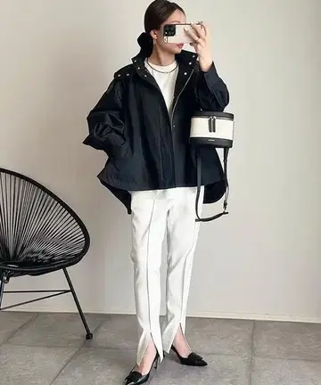 Emma Tayir 3way 플레어 마운틴 후드티 블랙