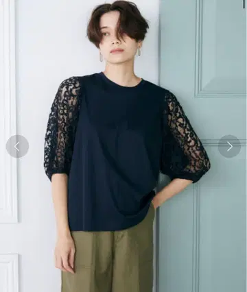 새상품급 INED 레이스 슬리브 티셔츠
