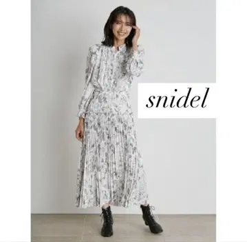 snidel 스나이델 원피스 바리에 프린트 플리츠 블라우스 원피스