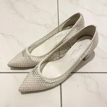 루타론 4.5cm 포인트 인터넷 펌프스 LE TALON