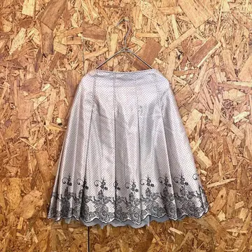 C.D.S BASIC 무릎 기장 스커트 플레어 플리츠 도트 꽃무늬 베이지