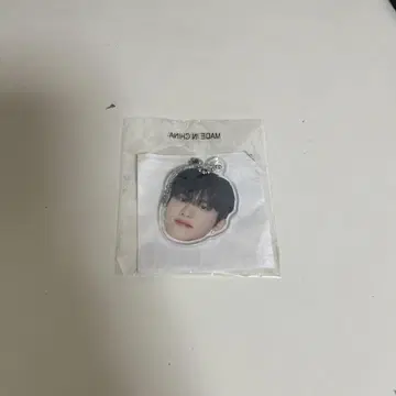 TREASURE 캡슐 토이 얼굴 아크링 키링 정우