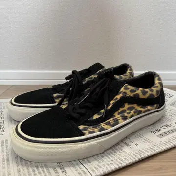 VANS 레오파드 무늬 스웨이드 로우 컷 스니커즈
