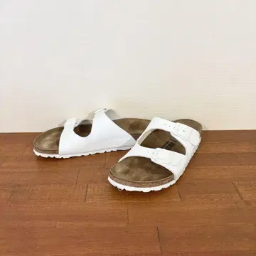 새상품급 버켄스탁 네바다 23.0cm 화이트