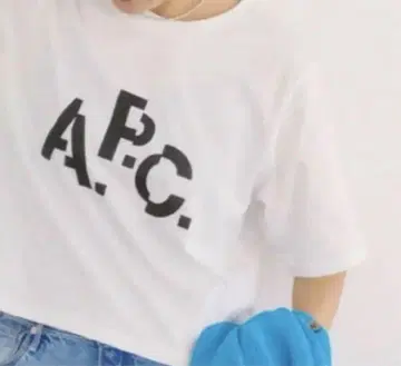 IENA A.P.C. 별주 DECALE 프린트 티셔츠