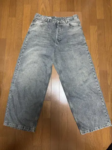 ZARA 슈퍼 배기 핏 청바지 jp32